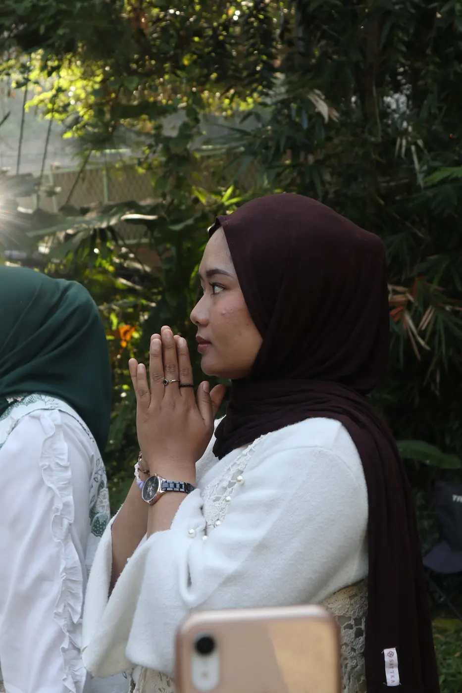Momen hening dan berdoa