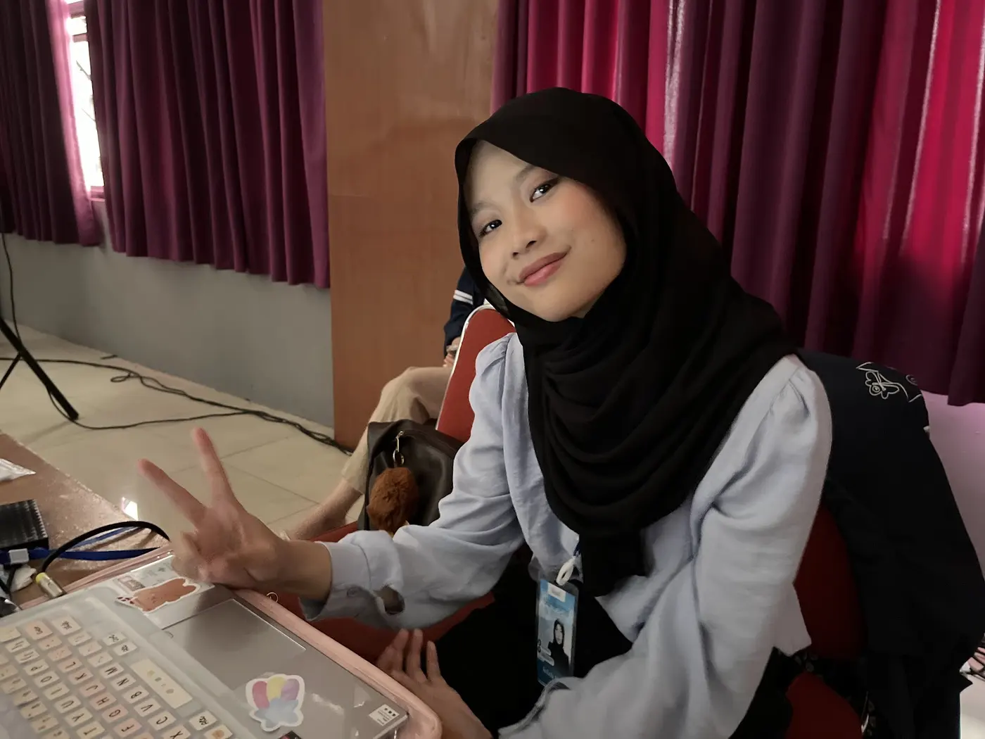 Senyum ceria peserta