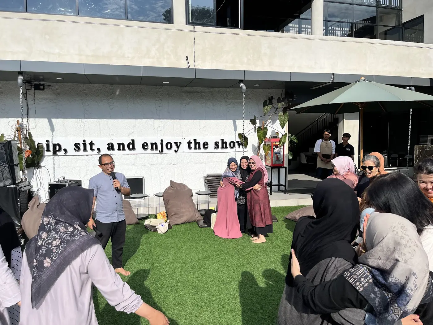 Kegiatan seru di rooftop